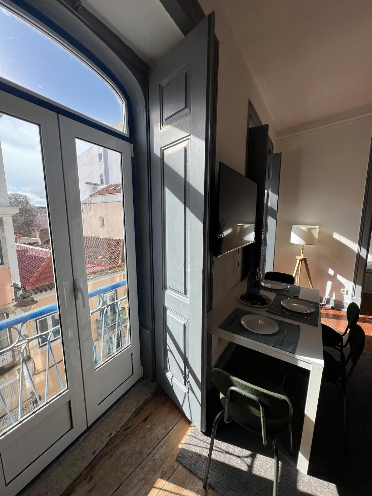 3 Bedroom With Balcony Apartment