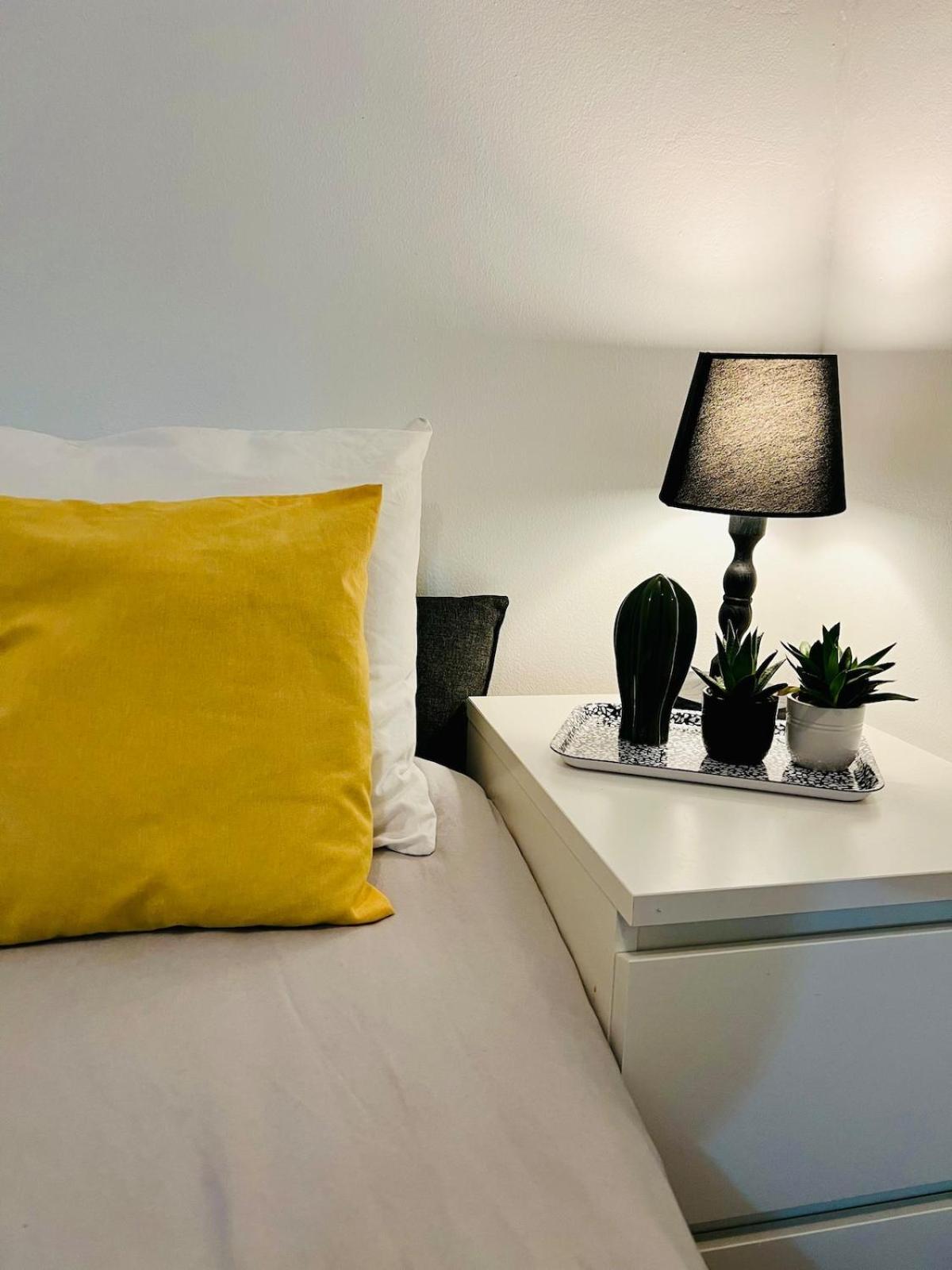 3 Bedroom With Balcony Apartment Lisbon