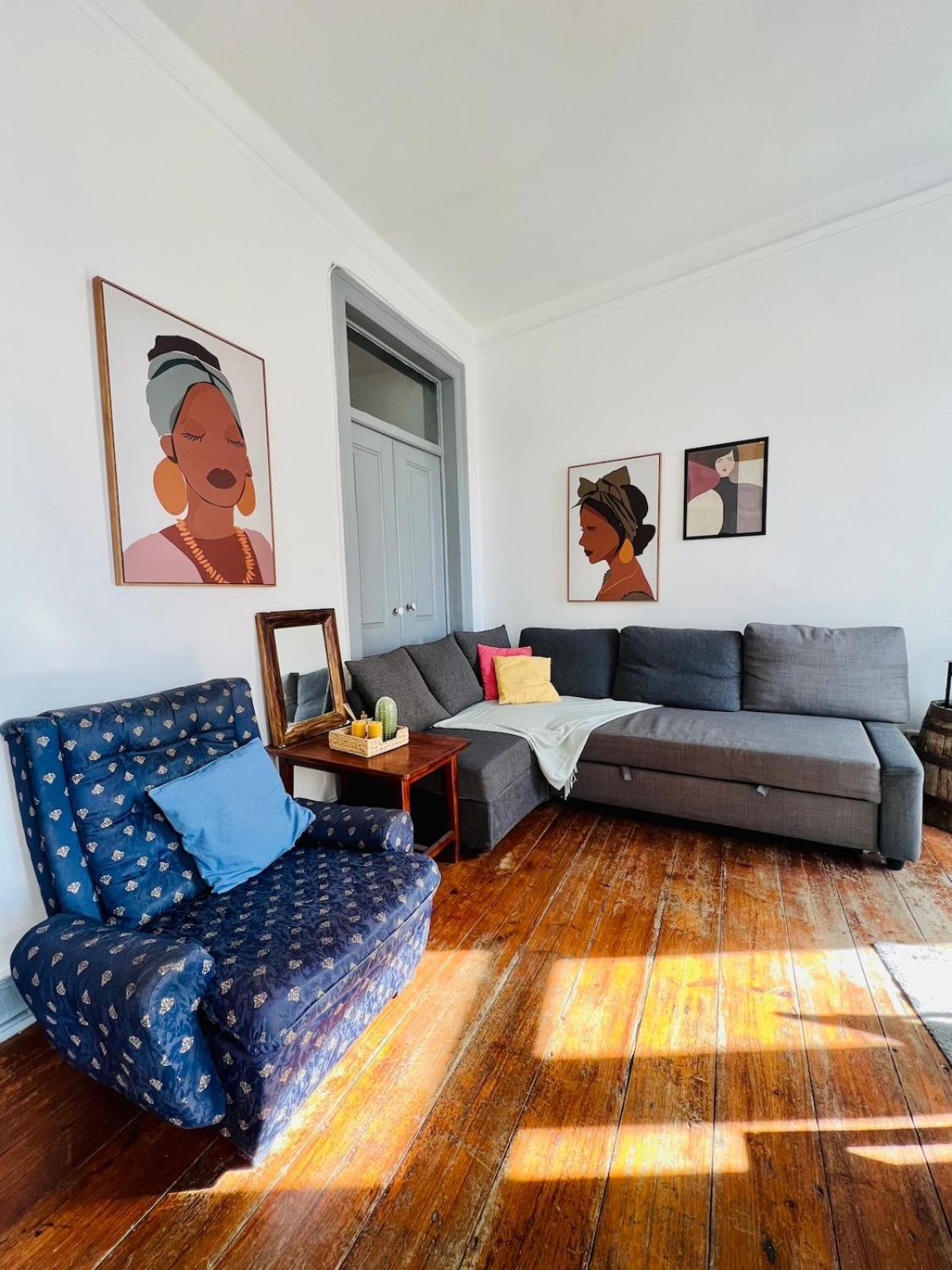Apartment 3 Bedroom With Balcony *