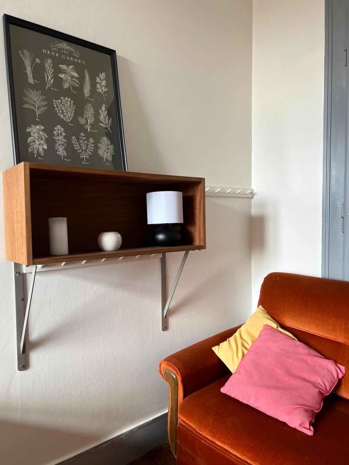 3 Bedroom With Balcony Apartment Lisbon